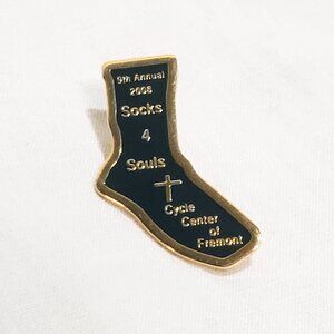 9th Annual Socks 4 Souls Cycle Center of Fremont 2008 Lapel Pin Enamel 1" Black